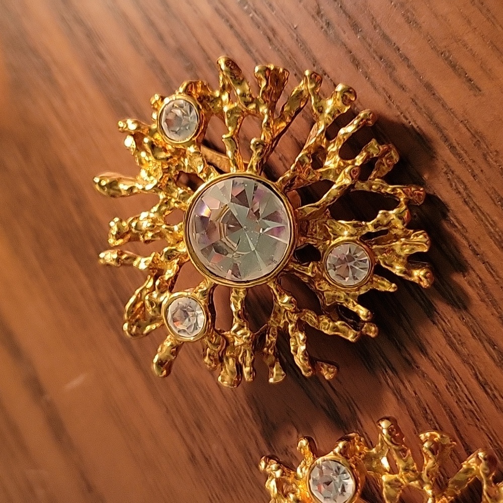 Vtg Kenneth Jay Lane For Avon Clip On Earrings - image 3